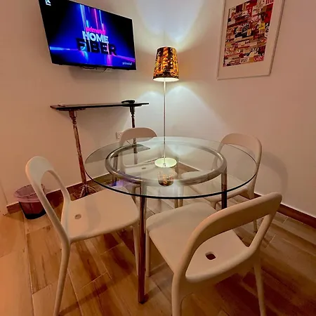 Queen Regina By Platform 357 Apartment *