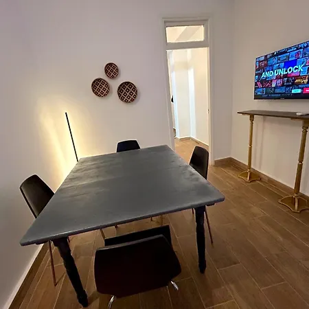 Queen Regina By Platform 357 Apartment Nikosia