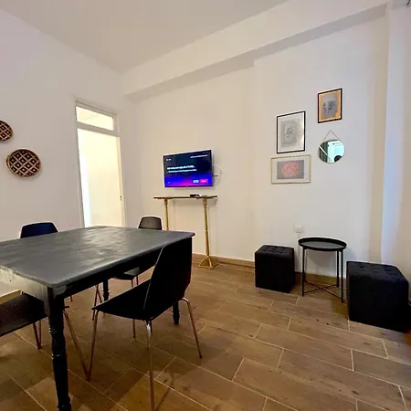 Queen Regina By Platform 357 Apartment Nikosia