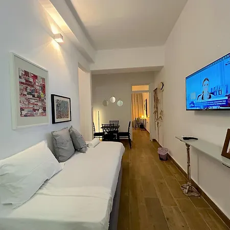 Apartment Queen Regina By Platform 357 Nikosia