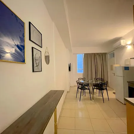 Apartment Queen Regina By Platform 357 Nikosia