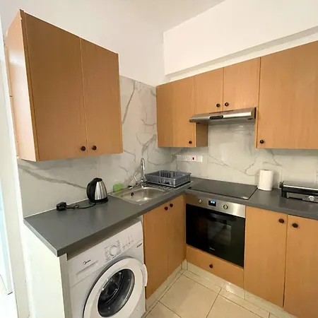 Apartment Queen Regina By Platform 357 Nikosia