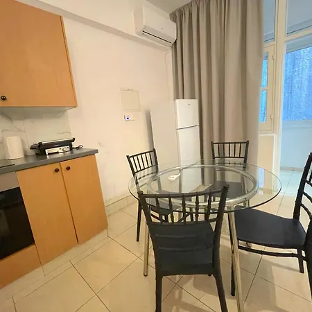 Queen Regina By Platform 357 Apartment Nikosia
