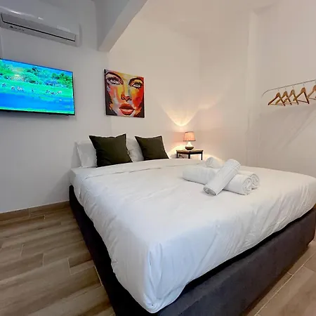 Queen Regina By Platform 357 Nicosia