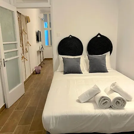 Queen Regina By Platform 357 Apartment Nicosia