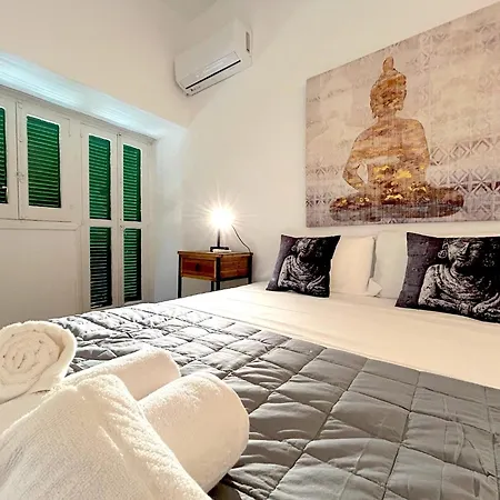 Apartment Queen Regina By Platform 357 *