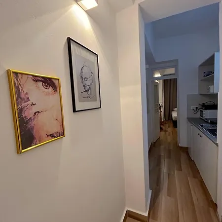 Appartement Queen Regina By Platform 357 *