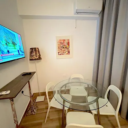 Queen Regina By Platform 357 Nicosia