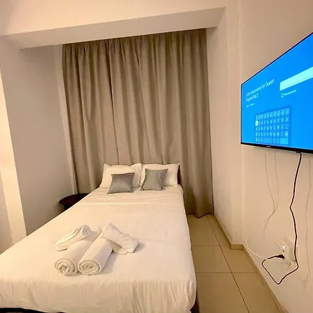 Queen Regina By Platform 357