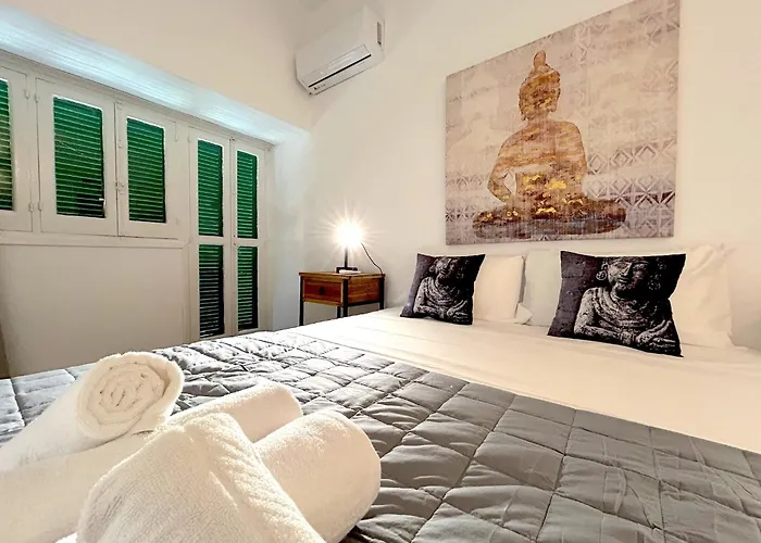 Апартаменты Queen Regina By Platform 357 *